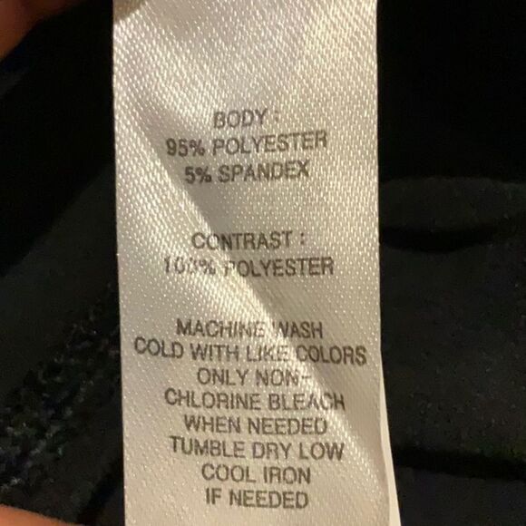 NWT New Magnolia Grace Black Osher Asymmetrical V-neck Top Large Stitch Fix - Picture 7 of 7